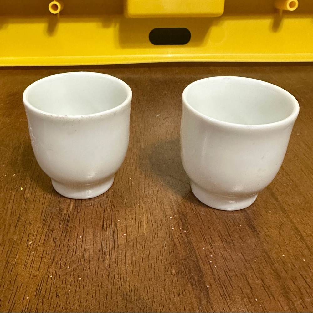 2 Vintage Favolina Porcelain Sake/Tea Cups Polish Made‎ in Poland